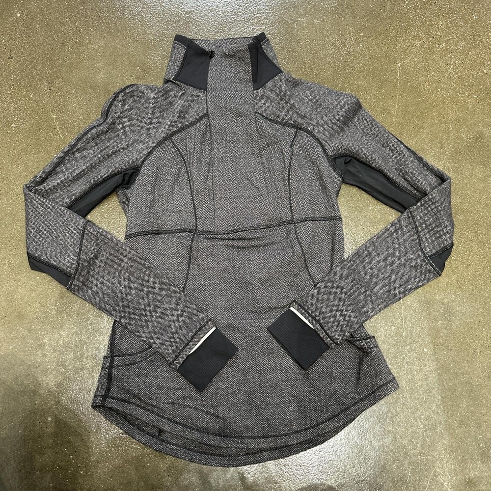 Lululemon Size 8 Medium Base Runner Quarter Zip Athletic Jacket